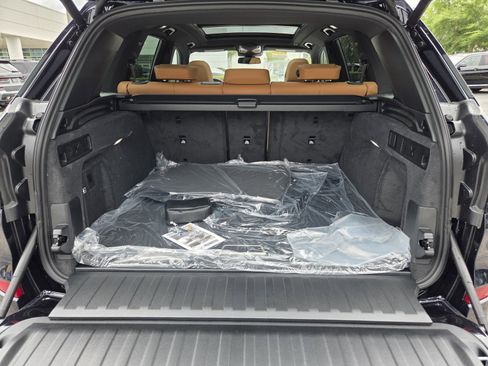 New 2026 BMW X5 xDrive40i w/ M Sport Package AWD/4WD image 15