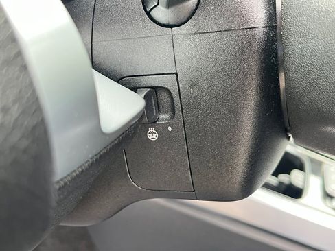 Used 2023 Mercedes-Benz GLB 250 4MATIC image 23