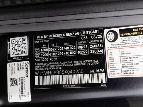 Used 2025 Mercedes-Benz G 63 AMG 4MATIC image 42