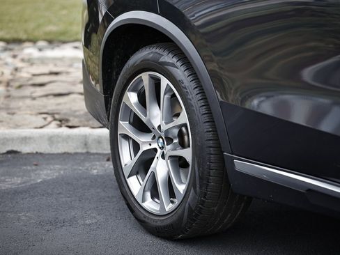 Used 2022 BMW X5 xDrive40i w/ Premium Package image 6