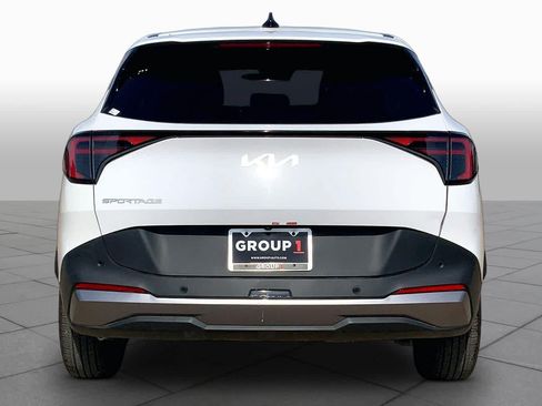 Certified 2026 Kia Sportage LX w/ LX Convenience Package FWD image 5