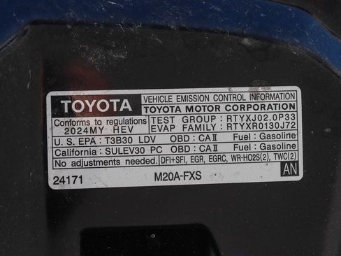 Certified 2024 Toyota Prius XLE FWD image 28