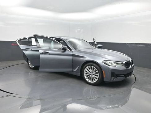 Used 2021 BMW 530i xDrive w/ Premium Package AWD/4WD image 39