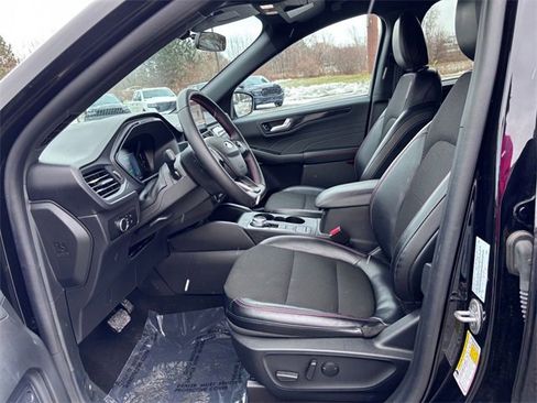 Used 2025 Ford Escape ST-Line image 10