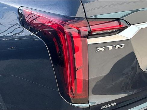 Used 2022 Cadillac XT6 Premium Luxury w/ Technology Package image 23