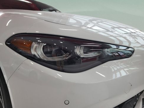 New 2025 Alfa Romeo Giulia w/ Veloce Package Rwd image 15