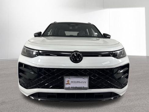 Used 2026 Volkswagen Tiguan SE R-Line AWD/4WD image 25