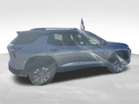 Used 2025 Chevrolet Equinox LT w/ Convenience Package II image 28