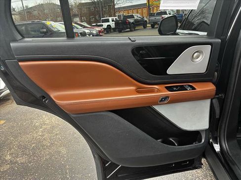 Used 2021 Lincoln Aviator Reserve w/ Equipment Group 201A image 24