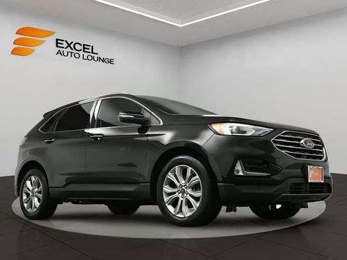 Used 2019 Ford Edge Titanium image 40