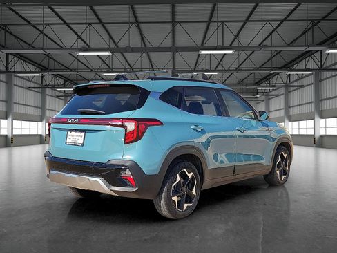 Used 2024 Kia Seltos EX image 4
