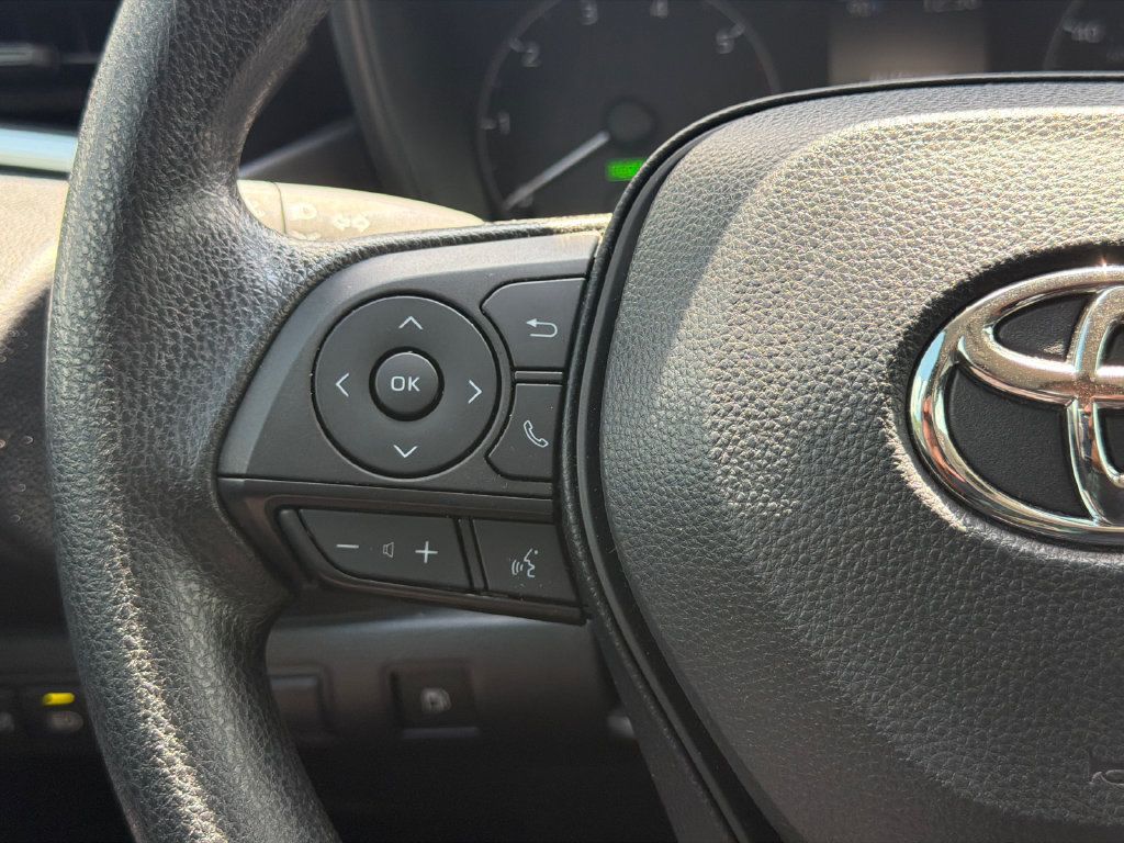 Used 2023 Toyota Corolla LE FWD image 29