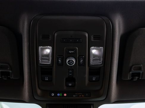 Used 2024 GMC Yukon Denali AWD/4WD image 29
