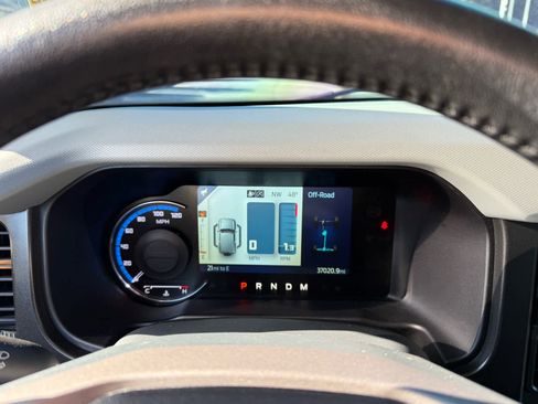 Used 2023 Ford Bronco Badlands w/ Sasquatch Package image 16