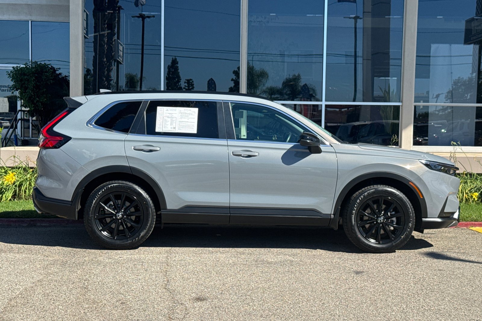 Certified 2025 Honda CR-V Sport-L image 3
