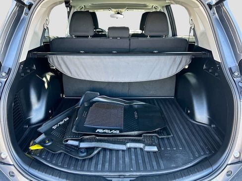 Used 2017 Toyota RAV4 XLE w/ Plus Extra Value Package FWD image 24