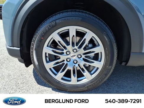 New 2025 Ford Explorer Active image 5