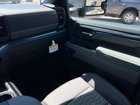 New 2026 Chevrolet Silverado 2500 ZR2 w/ LPO, Dark Essentials Package AWD/4WD image 11