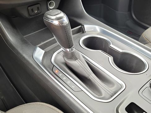 Used 2019 Chevrolet Traverse LT image 35