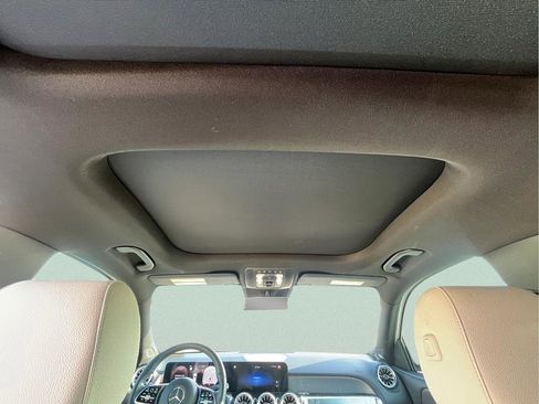 Used 2023 Mercedes-Benz GLB 250 image 25