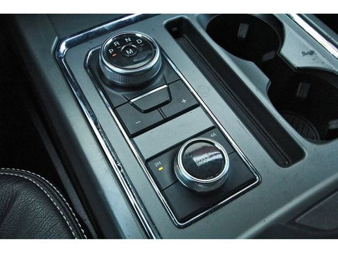 Used 2019 Ford Expedition Max XLT image 23