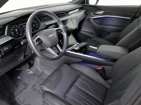 Used 2023 Audi e-tron Prestige w/ Prestige Package image 31