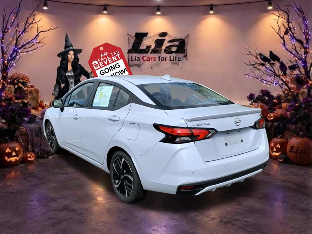 Used 2024 Nissan Versa SR FWD image 6