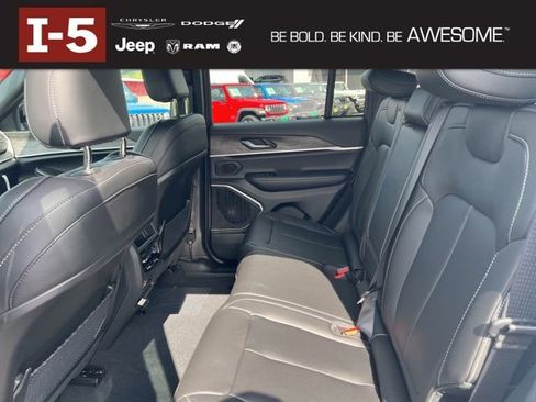 New 2025 Jeep Grand Cherokee Limited 4xe image 16