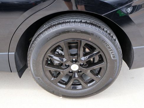 Used 2023 Chevrolet Equinox LT FWD image 10