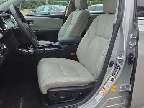 Used 2013 Toyota Avalon Limited FWD image 9