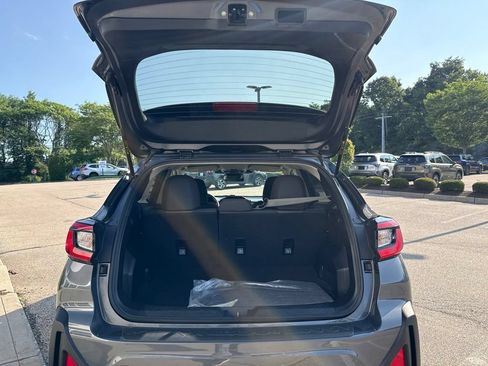 Used 2024 Subaru Crosstrek 2.0i AWD/4WD image 9