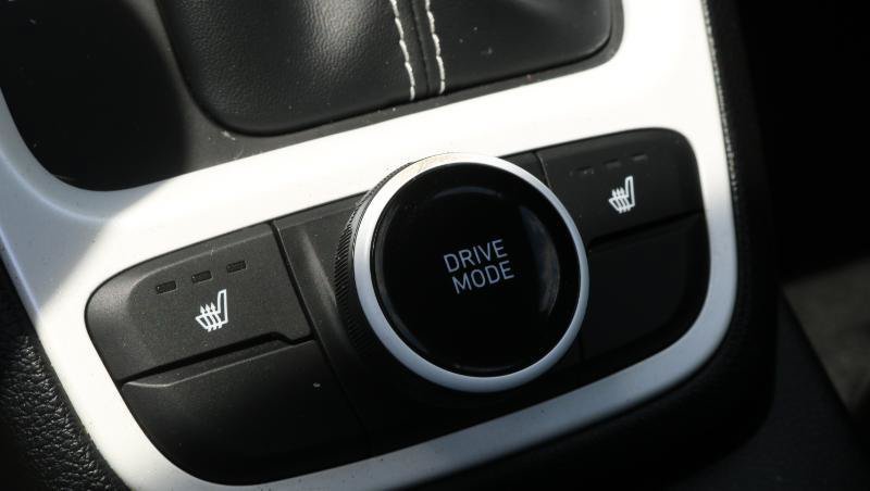 Used 2025 Hyundai Venue Limited FWD image 18