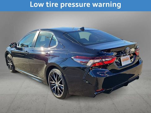 Used 2024 Toyota Camry SE image 8