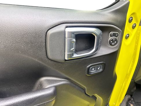 Used 2024 Jeep Wrangler Sport S image 31