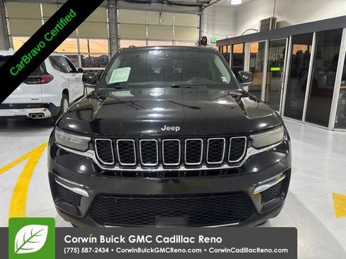 Used 2023 Jeep Grand Cherokee Limited w/ Trailer Tow Prep Group (B) AWD/4WD image 2