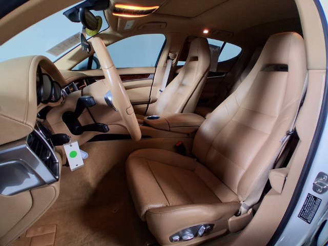 Used 2012 Porsche Panamera 4 image 10