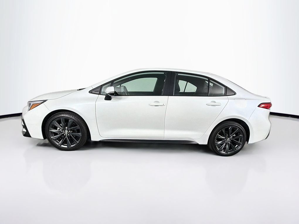 Used 2025 Toyota Corolla SE FWD image 6