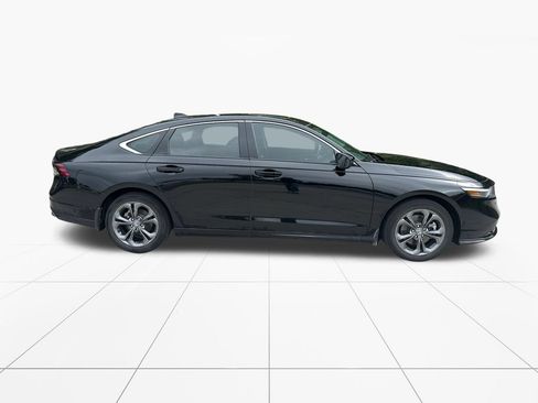 Used 2024 Honda Accord EX-L image 9