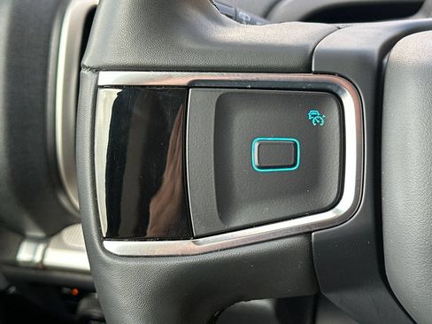 Used 2025 Ford Expedition Active AWD/4WD image 32