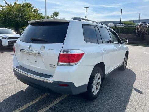 Used 2013 Toyota Highlander SE AWD/4WD image 4