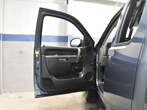 Used 2011 Chevrolet Silverado 1500 LS RWD image 6