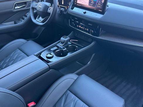 New 2026 Nissan Rogue Platinum w/ Platinum Premium Package image 14