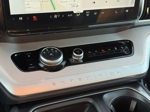 Certified 2025 Ford Expedition Active image 14