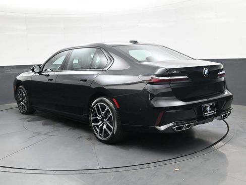 Used 2024 BMW 760i xDrive AWD/4WD image 5