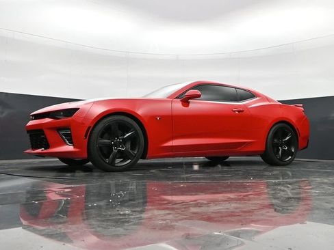 Used 2018 Chevrolet Camaro SS w/ Redline Edition RWD image 40