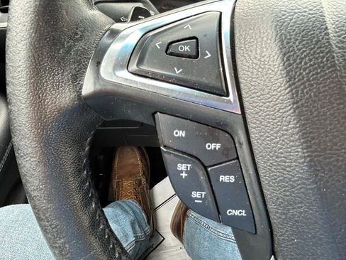 Used 2017 Ford Edge SEL w/ Equipment Group 201A FWD image 18