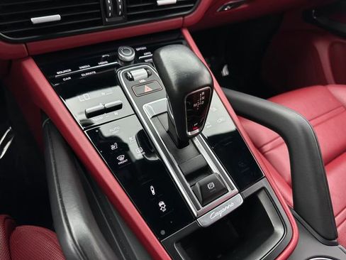 Used 2021 Porsche Cayenne GTS AWD/4WD image 30