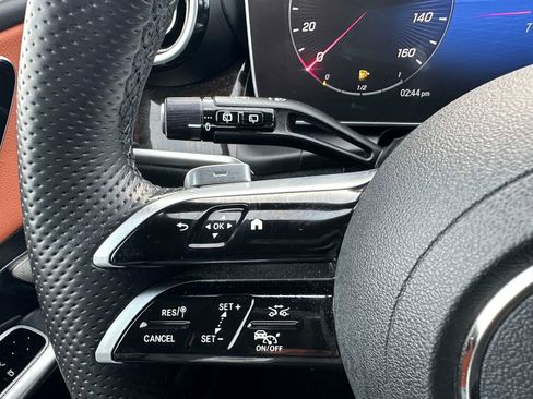 Used 2024 Mercedes-Benz GLC 300 GLC 300 image 31