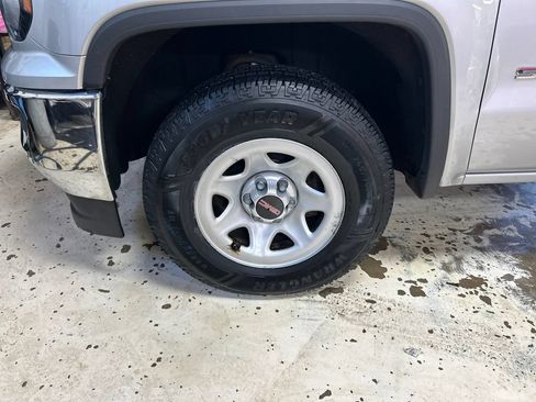 Used 2017 GMC Sierra 1500 4x4 Regular Cab image 11