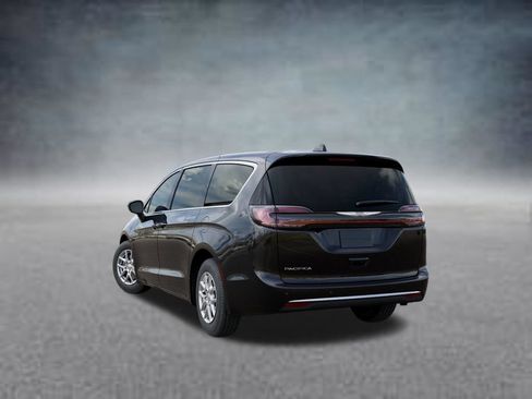 New 2025 Chrysler Pacifica Select w/ Uconnect Theater Family Group FWD image 3